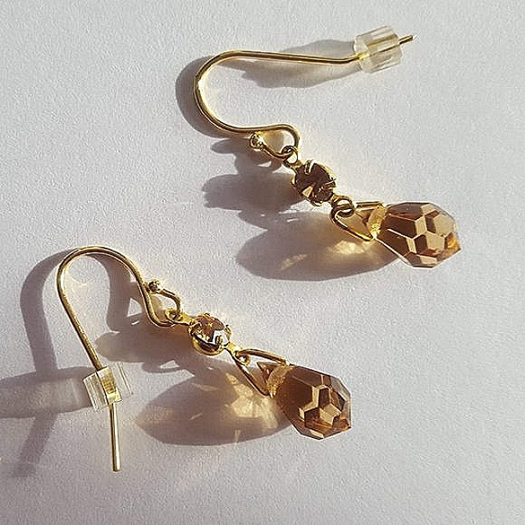 Faceted Amber Vintage Teardrop Goldtone Necklace/Earrings - Picture 3 of 6